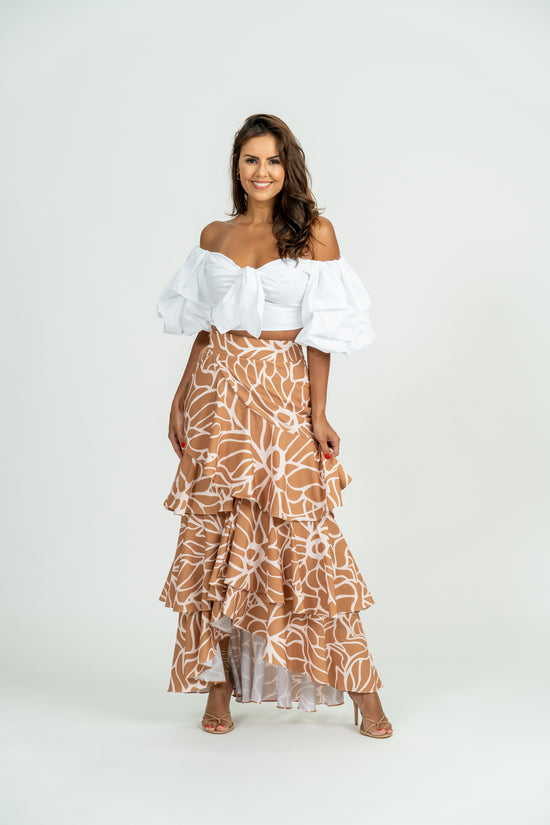 Load and play video in Gallery viewer, Brahea Set video showcasing versatility and design of puff-sleeve crop top and asymmetric maxi skirt
